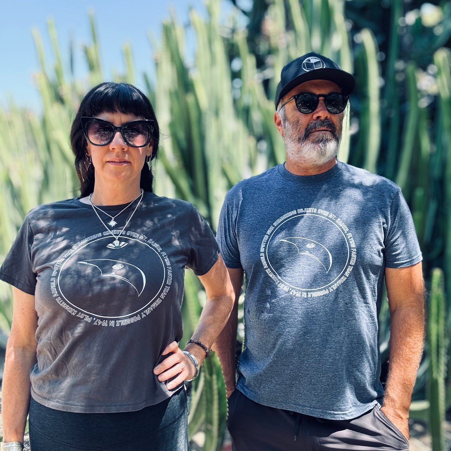 Kenneth Arnold UFO | High-Waisted T-shirt